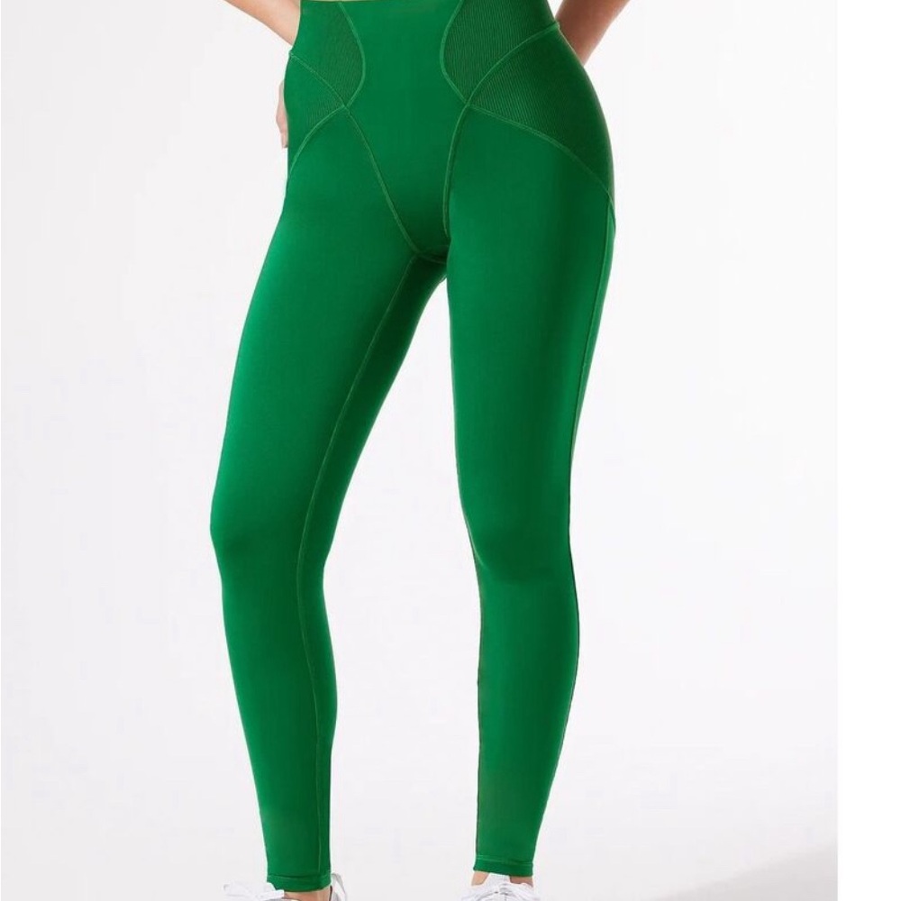 Fenty Curve alert leggings